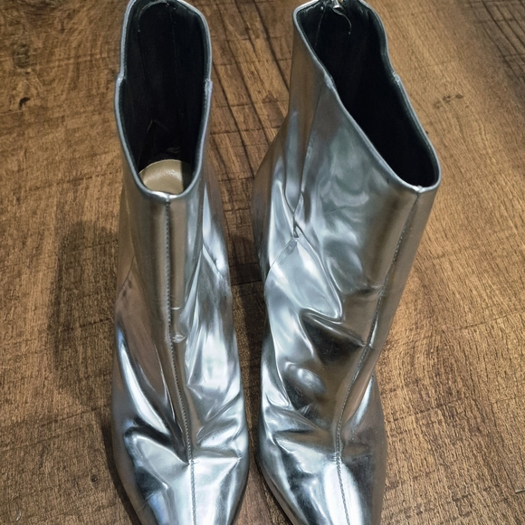 SCHUTZ Shoes - SCHUTZ Silver Metallic Pointed Ankle Booties